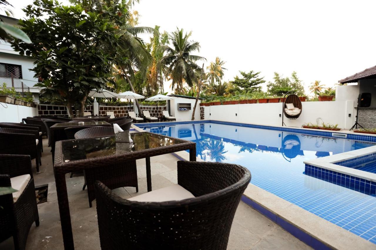 Amara Grand Baga Hotel Exterior photo